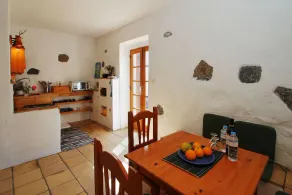 Charming and quiet cottage with panoramic views - Image 5