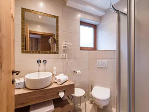 Quarto duplo com chuveiro, WC - Hotel Feichter - Image 5