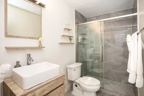 The Bohemian Heaven! with jacuzzi, Playgroud, 2miles to downtown - Image 3