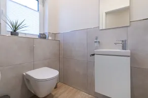 Vacation home for 6 guests with sauna, fireplace and lake view in Walchum - Image 3