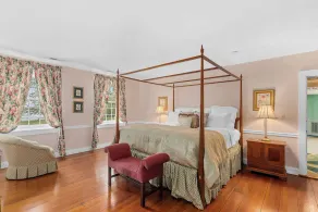 Historic Waterfront Estate with Pool & Pet-Friendly  – Perfect for Fall Getaways - Image 4
