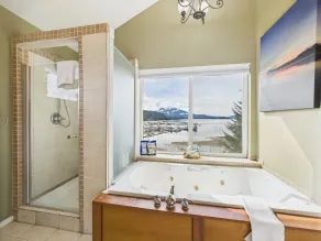 Harbor View Apartment w water access - Image 2