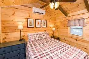 Dali's Den Tiny House Rental 3 Miles to TIEC - Image 3