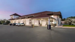 Baymont By Wyndham Batavia - Darien Lake - Image 3