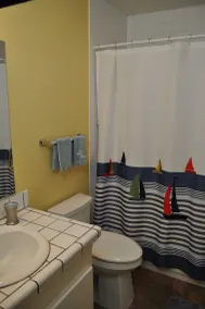 Erschwingliche Endeinheit auf Hof im wünschenswerten La Cabaña! Nur wenige Schritte vom Strand entfernt - Image 2