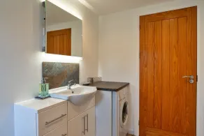 Charming Retreat at Prowses Farm, No Deposit - Image 5