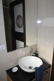 Relax & Experience a luxury Houseboat near Harderwijk and Zeewolde - Image 3