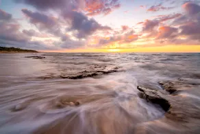 Canal Views - accommodation in Halls Head, Mandurah: dolphins, sunrises and more - Image 2