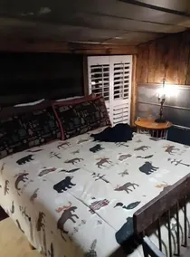 The \"Bunkhouse\" At Hunter Hollow Farm - Image 4