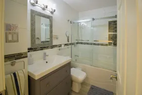 Cozy MF Suite, 3bdr, practical & great city access - Image 2