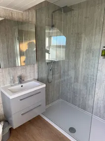 Family-sized farm cottage/lovely views/private garden w/hot tub - Image 3