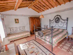 Villa in Tuscany with private pool and Wi-fi above historic Buti, near Pisa - Image 4