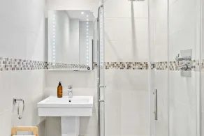 14 At The Beach, Torcross -  an apartment that sleeps 4 guests  in 2 bedrooms - Image 4