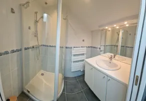 Charming house in the heart of the village - Image 2