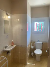 House, good services, pool, green setting, between Quercy and Rouergue - Image 3