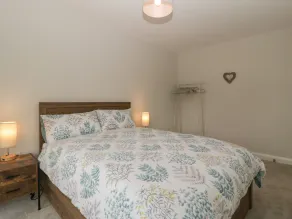 THE OLD SCHOOL, pet friendly, character holiday cottage in Ruspidge - Image 5