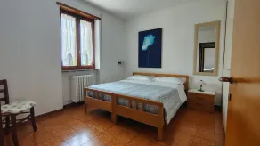 Apartment 75 sm with 5/6 beds - closed parking space- served by public transport - Image 5