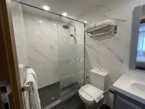 Superior Studio King- 5 min away from Airport - Image 2