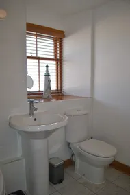 Sand And Sea Cottage- lovely family home Crail - Image 4