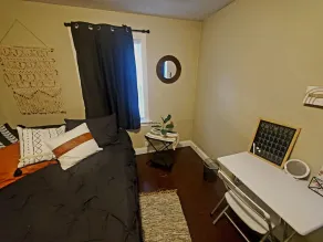 Cozy 2 Bedroom Home ( Pet Friendly) - Image 3