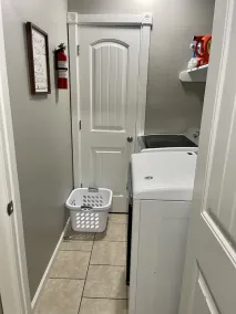Renovated cozy and clean house near UofA - Image 4