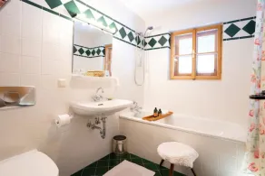 Charming Mountain Chalet (Ski-in/Ski-out) with wonderful terrace in Obertauern - Image 3