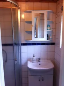 Cozy and Private 3-Bed House with bath  Roslagen - Image 4