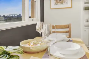 Location and lifestyle in a cute luxe studio with stunning city views - Image 5