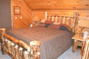 Vackra Ponderosa Pine Log Cabin - North reträtt på 10 tunnland - Image 5