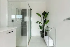 Contemporary townhouse near Flemington Racecourse - Image 4