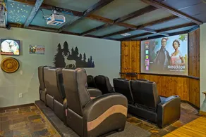 Luxury Jim Thorpe Retreat - Theater, Game Room, Hot Tub & Summer Adventure - Image 5