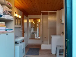 Cottage in scenic location - Image 2