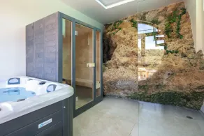 Moundros Luxury Villa & Spa - Image 3