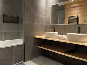 14 person detached chalet directly on the piste with stunning views and sauna - Image 2