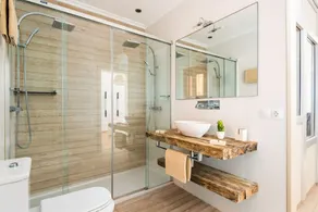 5 bedroom villa with stunning sea views - Image 3