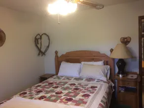 Kitchen, 2 Bedroom,  Bath & Laundry, Private entrance, Lake, Wildlife, Quite - Image 4