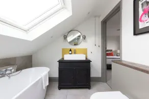 Bristol Gardens - Luxury Home, 2 min from the Beach - Image 4