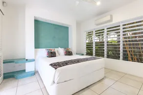 Syreon - 3 Bedroom house a Short Walk to the Beach - Image 4