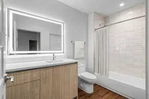 Upstay New Renos Spacious Apartment Near Soco - Image 5