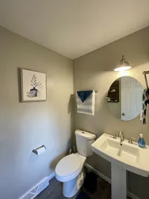 MKE River 3-LVL Townhouse 3BR+1.5BA with Parking for 2 Vehicles - Image 3