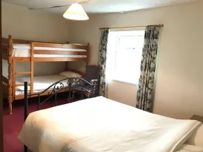 Farmhouse - Sleeps 6 & Pets Allowed - Image 5