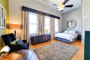 Historic Decatur Apt w City Square Views - Image 4