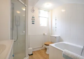 Two bed period cottage in Gullane sleeping up to 4 guests. - Image 3