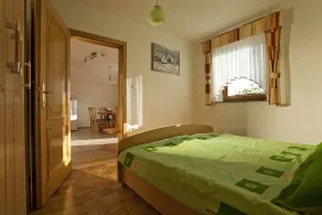 Vineyard Cottage Ucman - Image 2