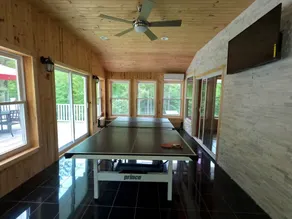 Cozy 4bd with the gym, sauna, hot tube seasonal pool - Image 2