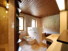 Chalet in Neukirchen near Ski Wildkogel - Image 3