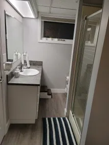 Little Shuswap Lake Front Suite - Image 3