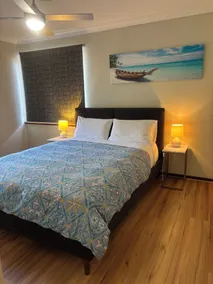 Goode Beach Retreat - Image 4