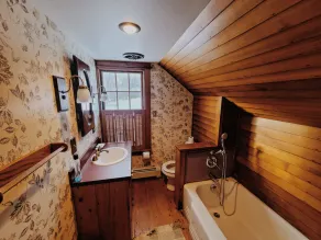 Charming 1700s Farm House on Beautiful 100 Acre Estate - Image 2