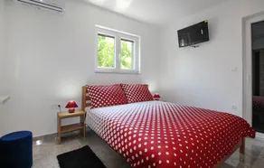 Beautiful home in Labin - Image 4